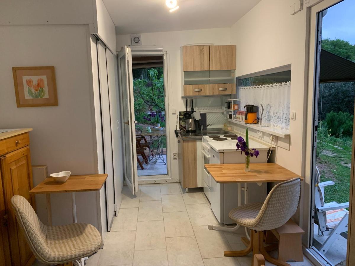 Apartments Mirian Петровац Экстерьер фото