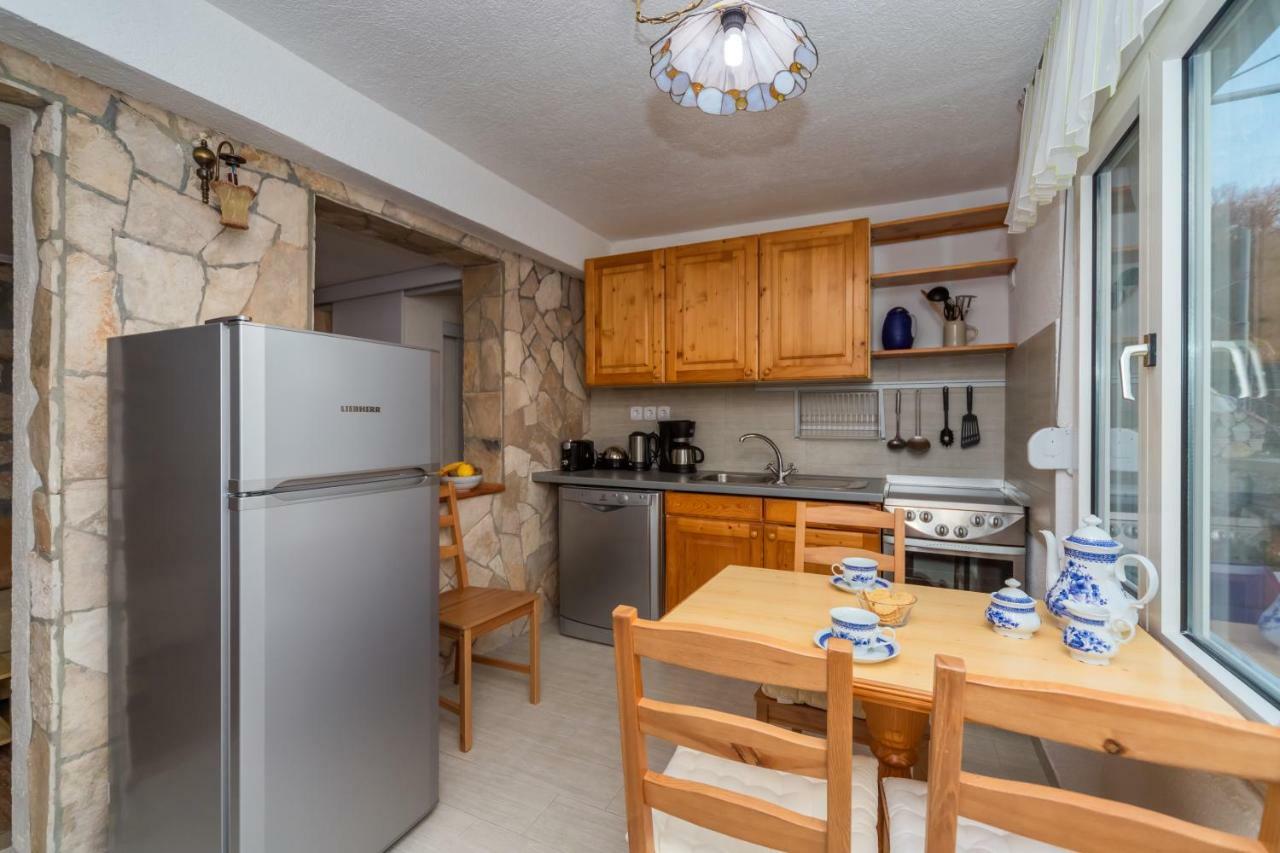 Apartments Mirian Петровац Экстерьер фото